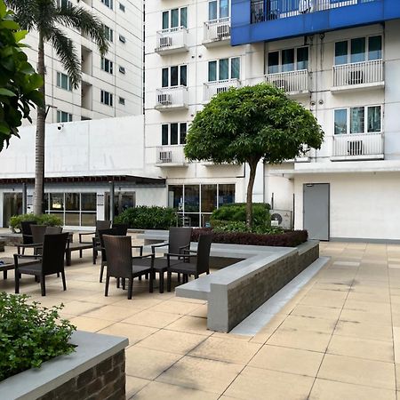 Azenith Staycation At Sea Residences Moa Pasay Buitenkant foto