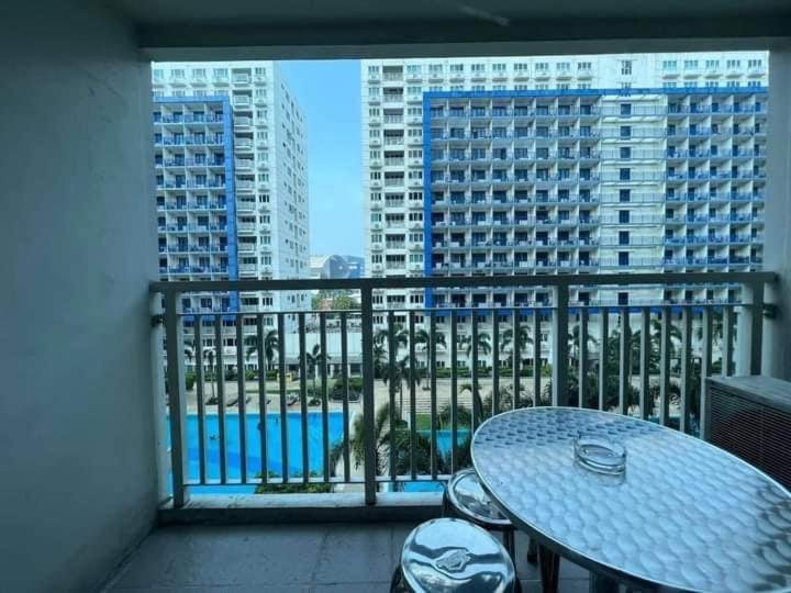 Azenith Staycation At Sea Residences Moa Pasay Buitenkant foto